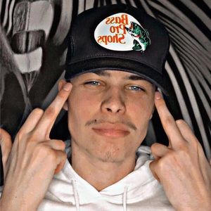 Meet your Posher, Dezman